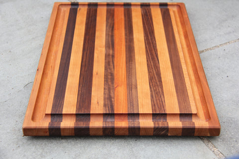 “GROOVIN” – Cutting Board